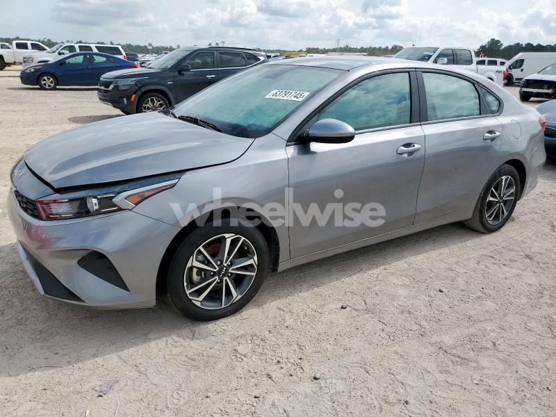 Photo 2 of 2024 KIA FORTE LX (VIN 3KPF24AD8RE815922)