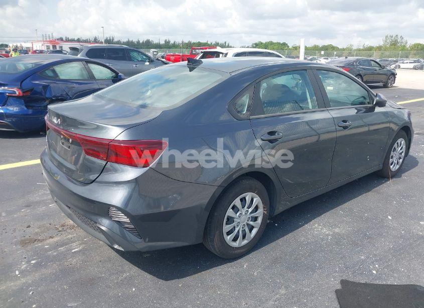 Photo 4 of 2024 Kia Forte LX (VIN 3KPF24AD8RE822160)