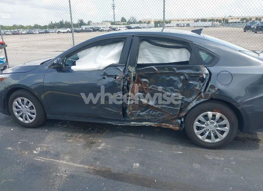 Photo 6 of 2024 Kia Forte LX (VIN 3KPF24AD8RE822160)