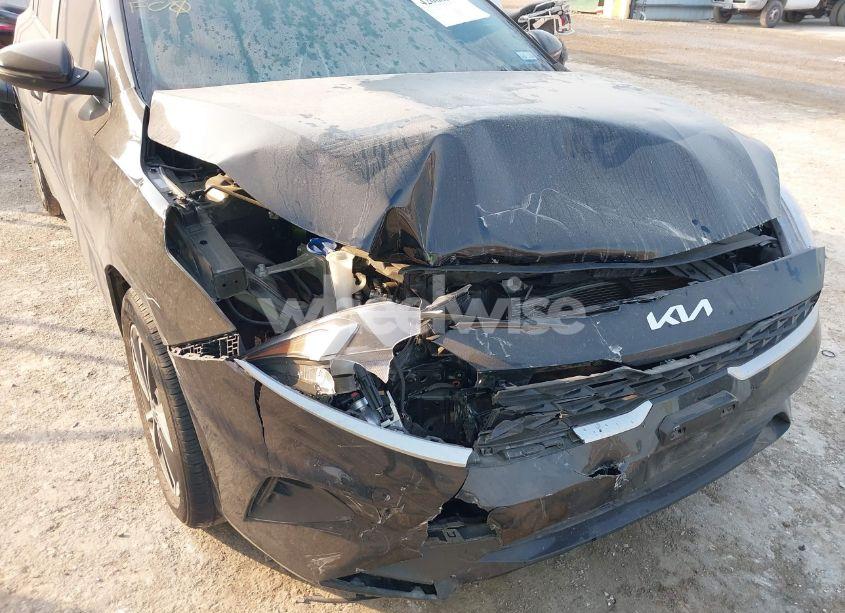 Photo 6 of 2024 Kia Forte LXS (VIN 3KPF24AD8RE824815)