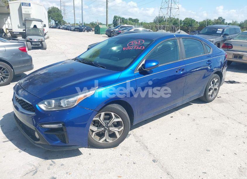Photo 2 of 2019 Kia Forte LXS (VIN 3KPF24AD9KE006337)