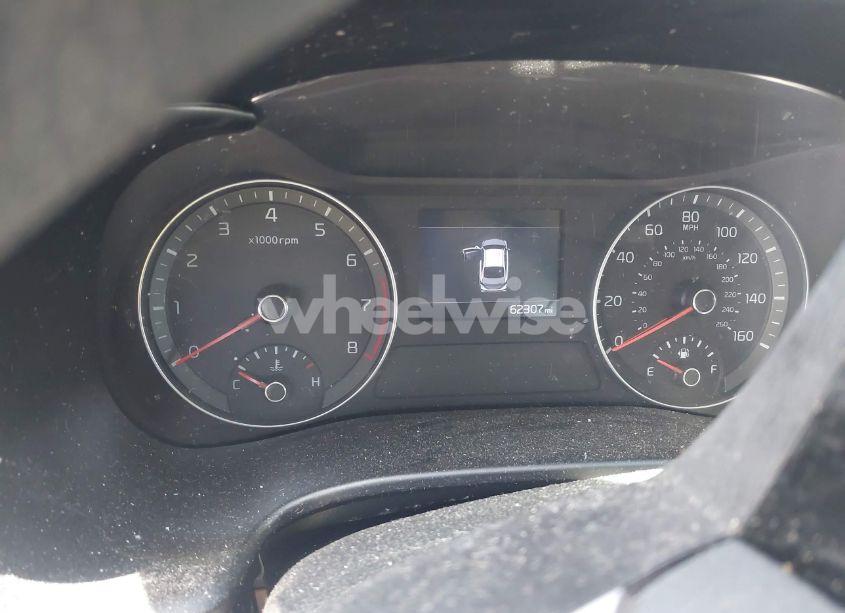 Photo 7 of 2019 Kia Forte LXS (VIN 3KPF24AD9KE006337)