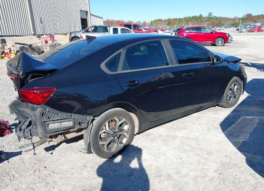 Photo 4 of 2019 Kia Forte LXS (VIN 3KPF24AD9KE066232)