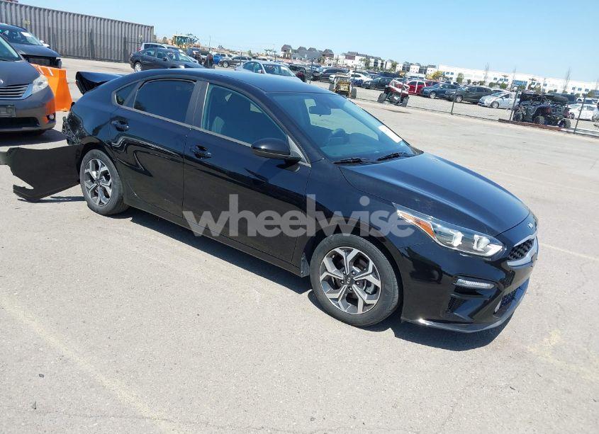 2019 Kia Forte LXS (VIN 3KPF24AD9KE070247) main photo