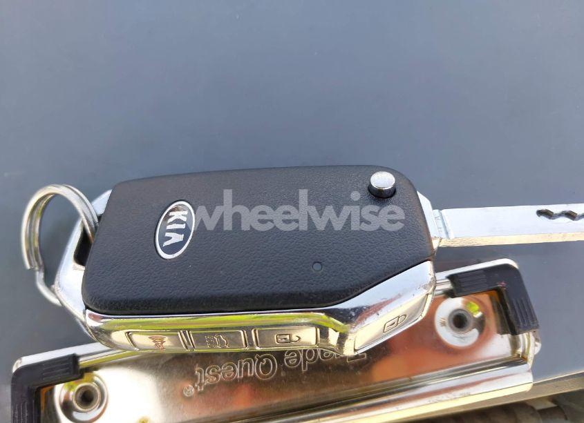 Photo 11 of 2019 Kia Forte LXS (VIN 3KPF24AD9KE070247)