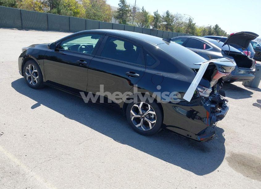 Photo 3 of 2019 Kia Forte LXS (VIN 3KPF24AD9KE070247)