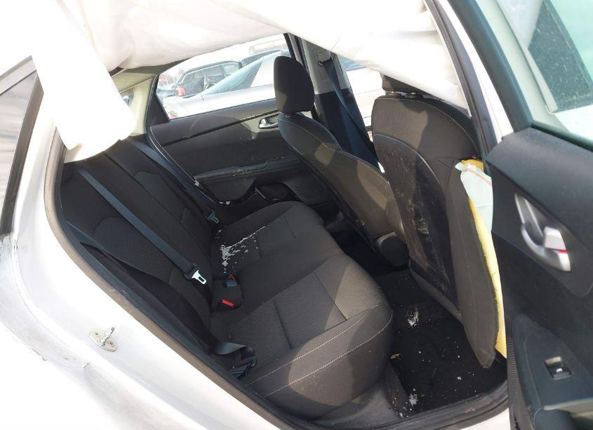 Photo 8 of 2019 Kia Forte LXS (VIN 3KPF24AD9KE077232)