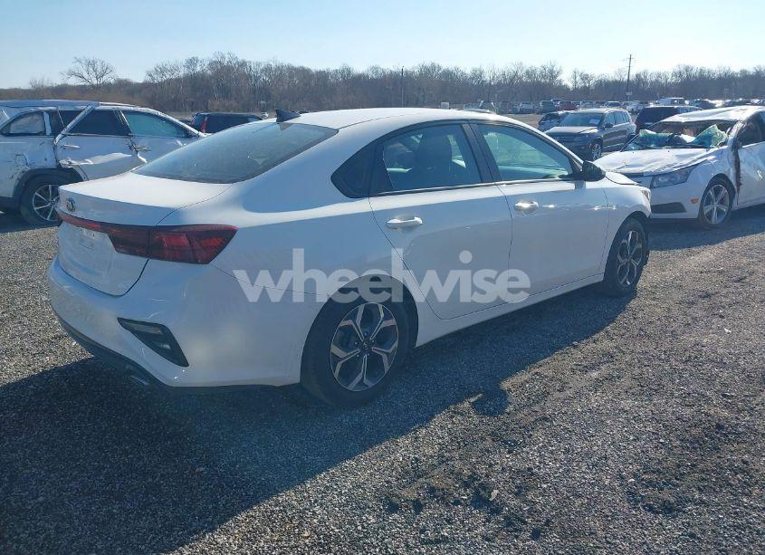 Photo 4 of 2019 Kia Forte LXS (VIN 3KPF24AD9KE095228)