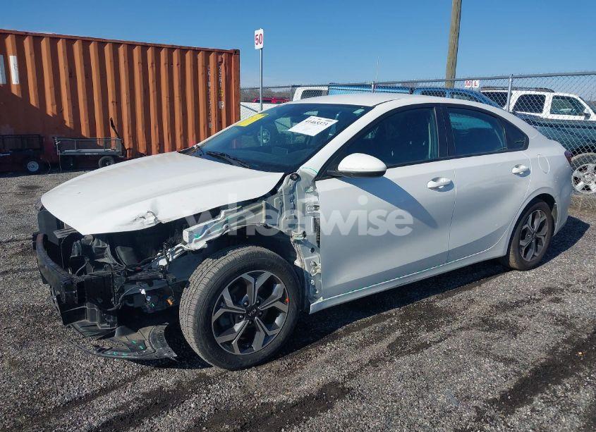 Photo 6 of 2019 Kia Forte LXS (VIN 3KPF24AD9KE095228)