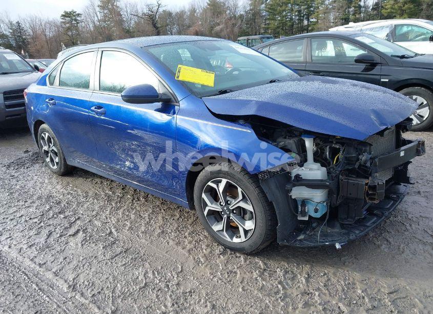 2020 Kia Forte LXS (VIN 3KPF24AD9LE161097) main photo