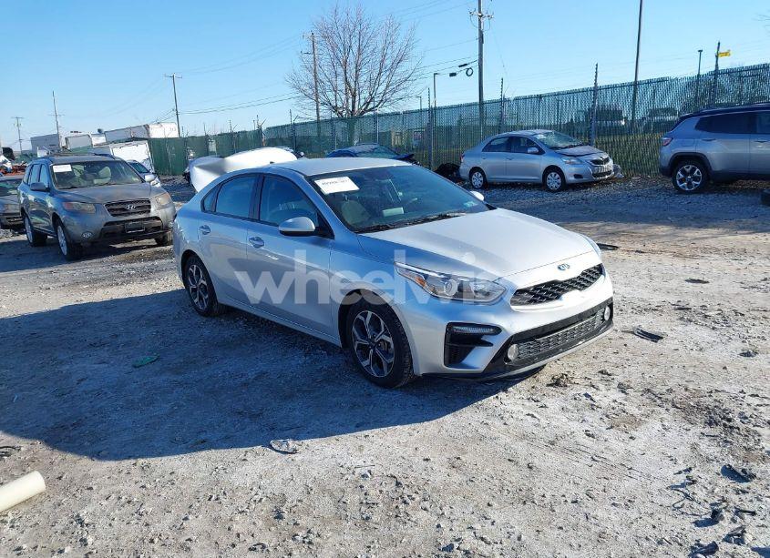 2020 Kia Forte LXS (VIN 3KPF24AD9LE196058) main photo