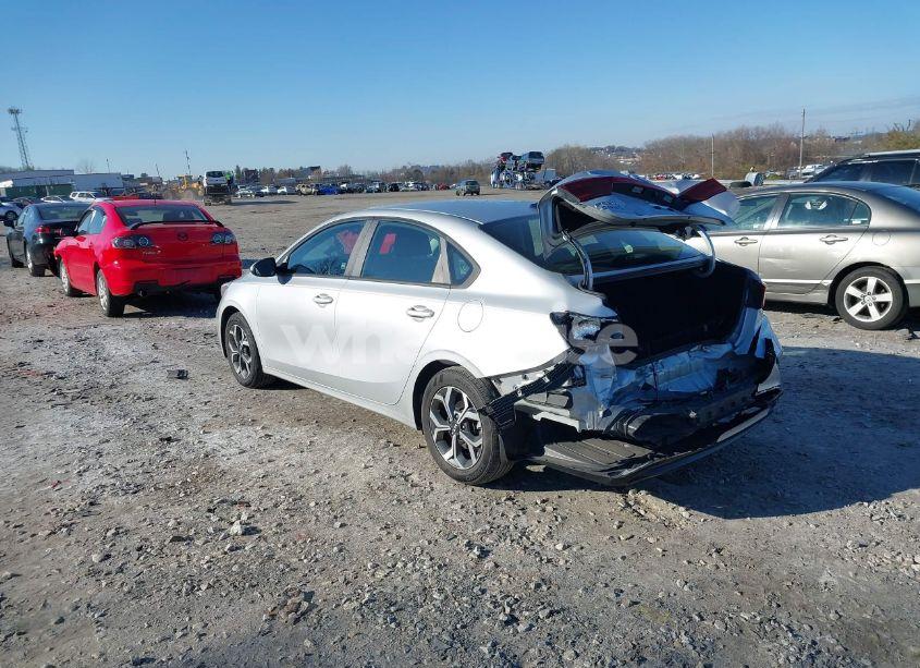 Photo 3 of 2020 Kia Forte LXS (VIN 3KPF24AD9LE196058)