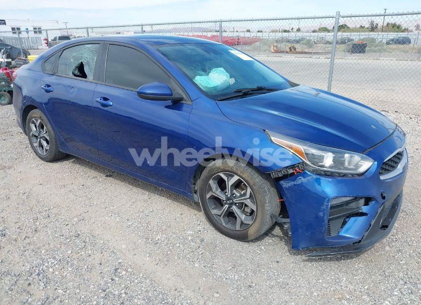 2020 Kia Forte LXS (VIN 3KPF24AD9LE204823) main photo