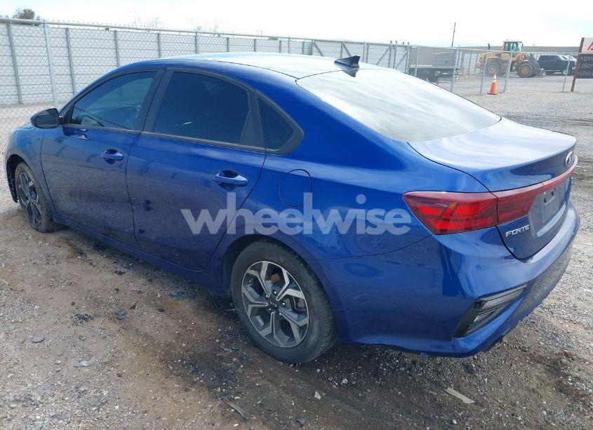 Photo 3 of 2020 Kia Forte LXS (VIN 3KPF24AD9LE204823)