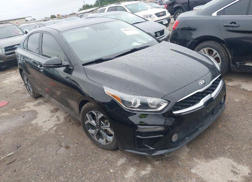 2020 Kia Forte LXS (VIN 3KPF24AD9LE215496) main photo