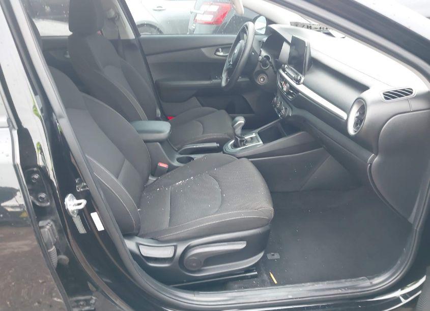 Photo 5 of 2020 Kia Forte LXS (VIN 3KPF24AD9LE215496)