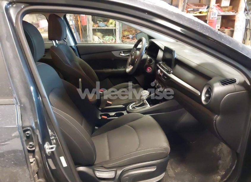 Photo 5 of 2020 Kia Forte LXS (VIN 3KPF24AD9LE248367)