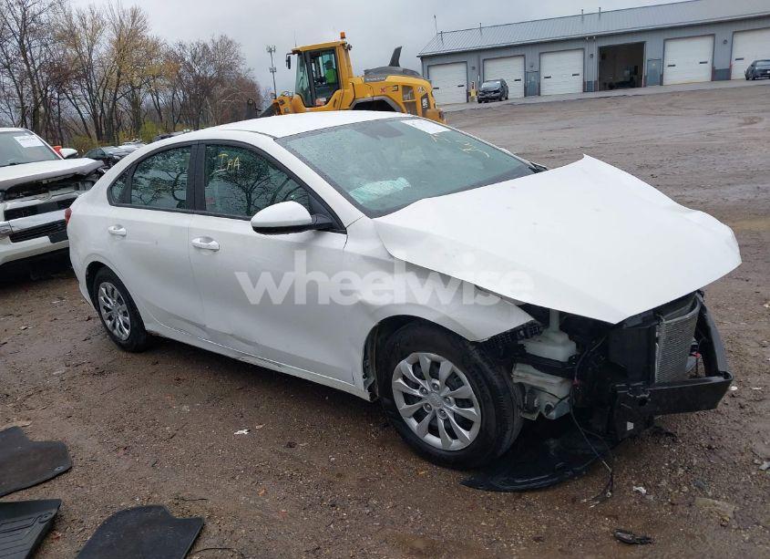 2021 Kia Forte FE (VIN 3KPF24AD9ME266451) main photo