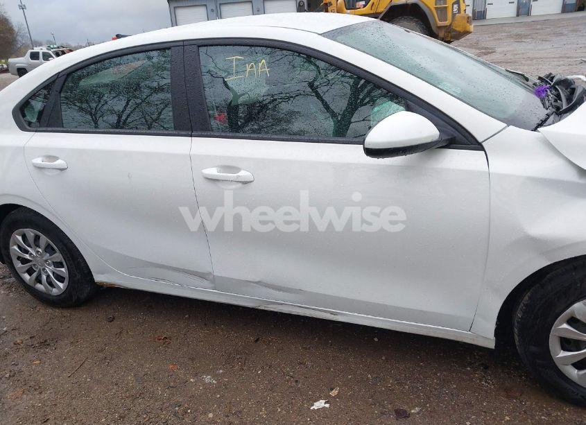 Photo 13 of 2021 Kia Forte FE (VIN 3KPF24AD9ME266451)