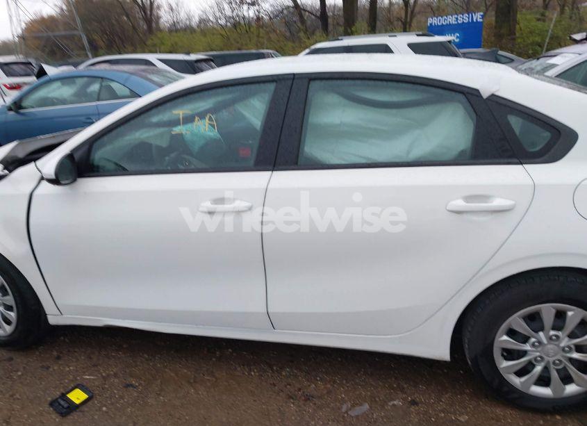 Photo 14 of 2021 Kia Forte FE (VIN 3KPF24AD9ME266451)