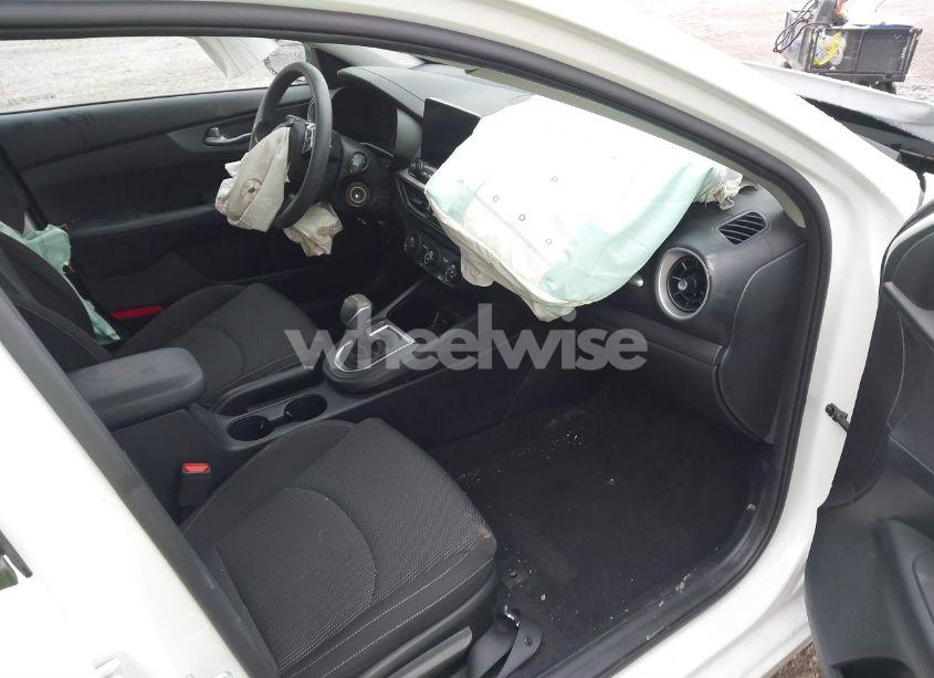 Photo 5 of 2021 Kia Forte FE (VIN 3KPF24AD9ME266451)