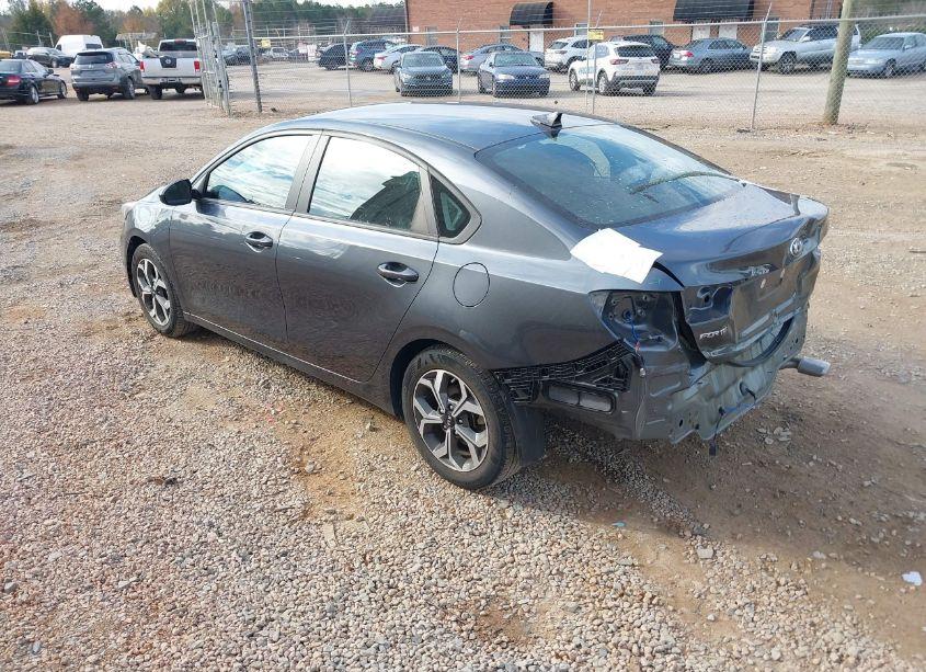 Photo 3 of 2021 Kia Forte LXS (VIN 3KPF24AD9ME284920)