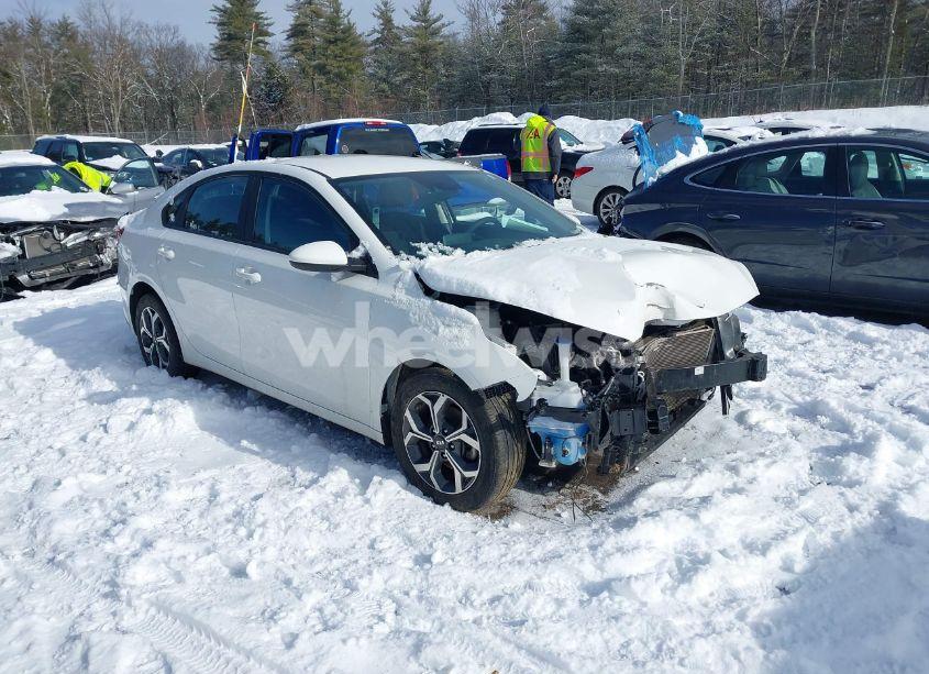 2021 Kia Forte LXS (VIN 3KPF24AD9ME292385) main photo