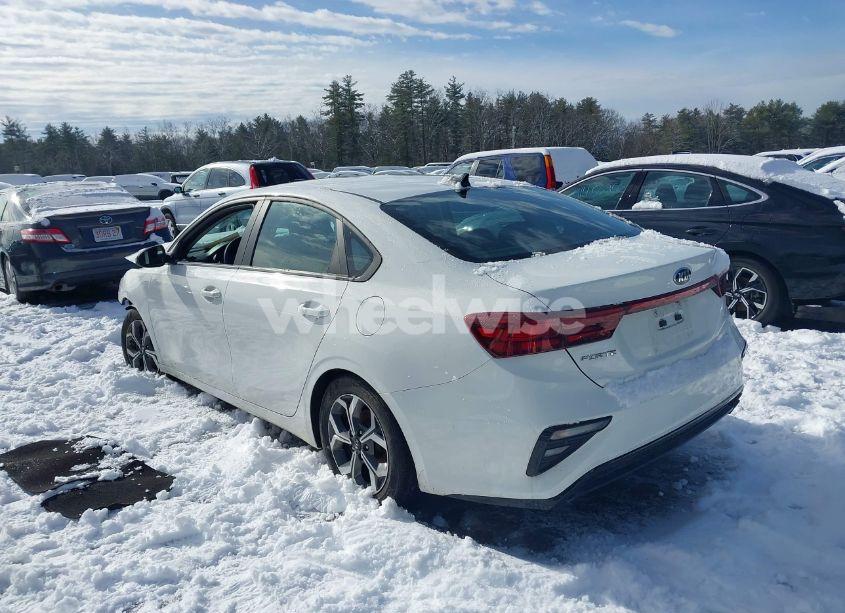 Photo 3 of 2021 Kia Forte LXS (VIN 3KPF24AD9ME292385)