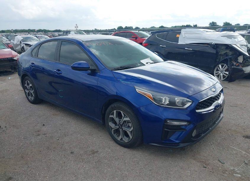 2021 Kia Forte LXS (VIN 3KPF24AD9ME295366) main photo