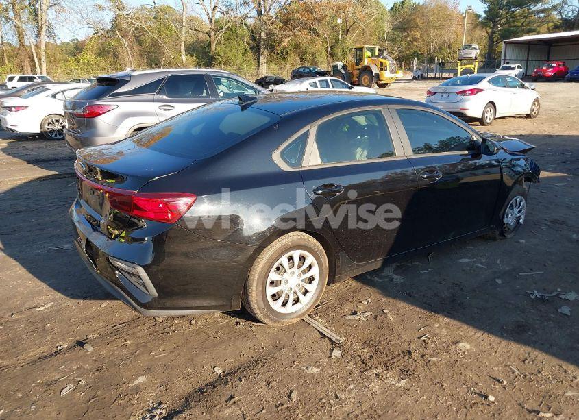 Photo 4 of 2021 Kia Forte FE (VIN 3KPF24AD9ME299384)