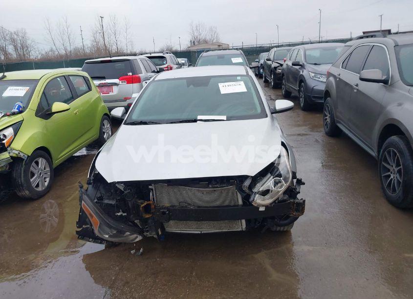 Photo 12 of 2021 Kia Forte LXS (VIN 3KPF24AD9ME300758)