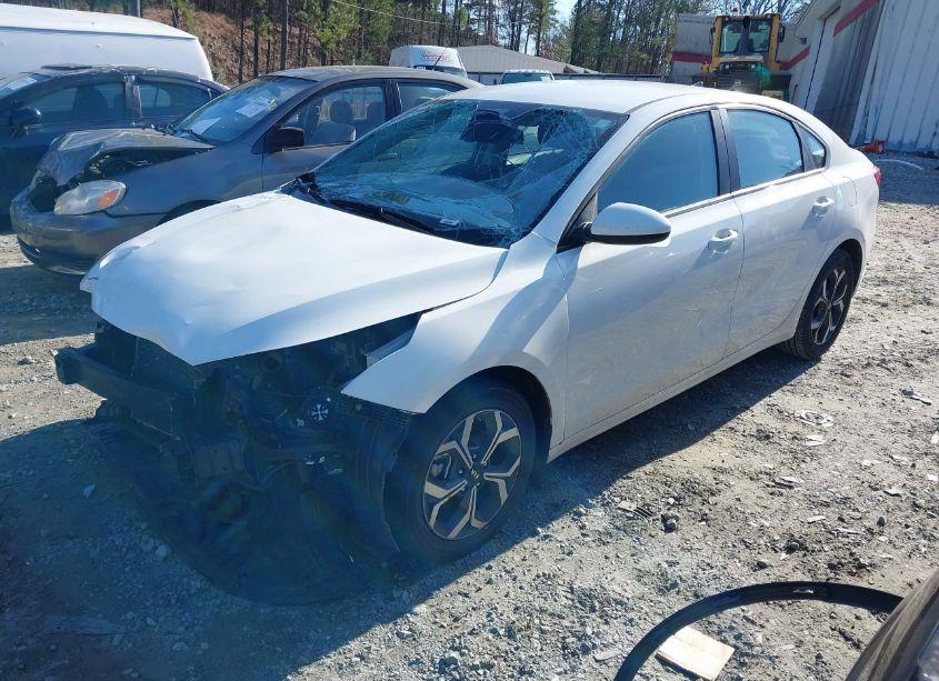 Photo 2 of 2021 Kia Forte LXS (VIN 3KPF24AD9ME311548)