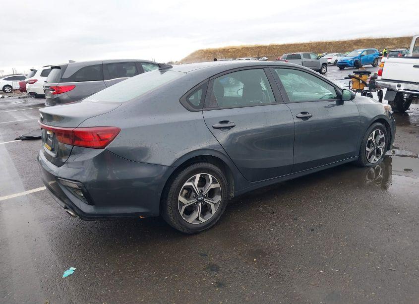 Photo 4 of 2021 Kia Forte LXS (VIN 3KPF24AD9ME311646)