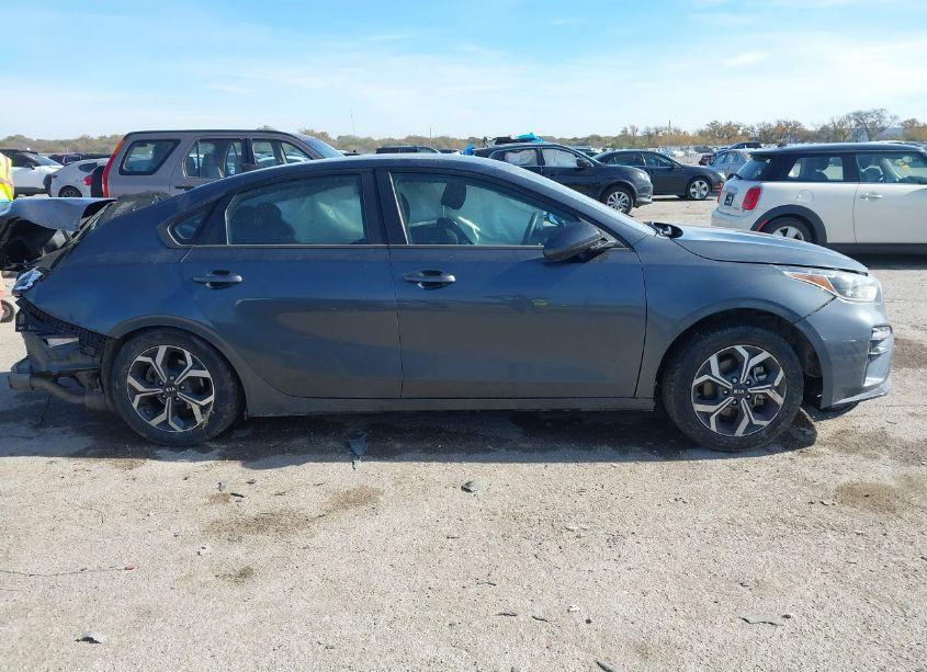 Photo 12 of 2021 Kia Forte LXS (VIN 3KPF24AD9ME314613)