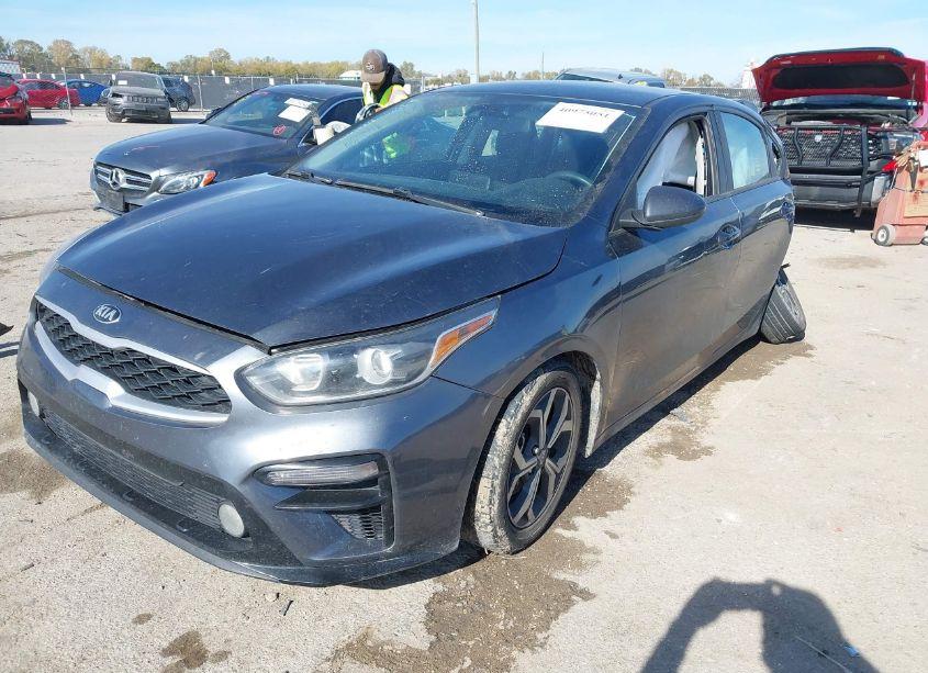 Photo 2 of 2021 Kia Forte LXS (VIN 3KPF24AD9ME314613)