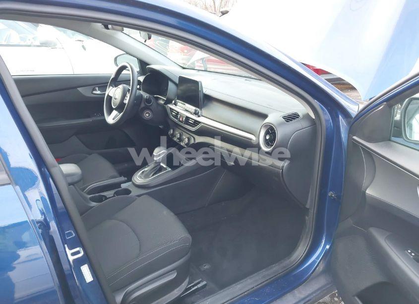 Photo 5 of 2021 Kia Forte LXS (VIN 3KPF24AD9ME317396)