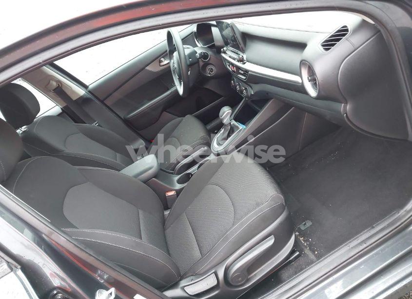 Photo 5 of 2021 Kia Forte FE (VIN 3KPF24AD9ME325126)