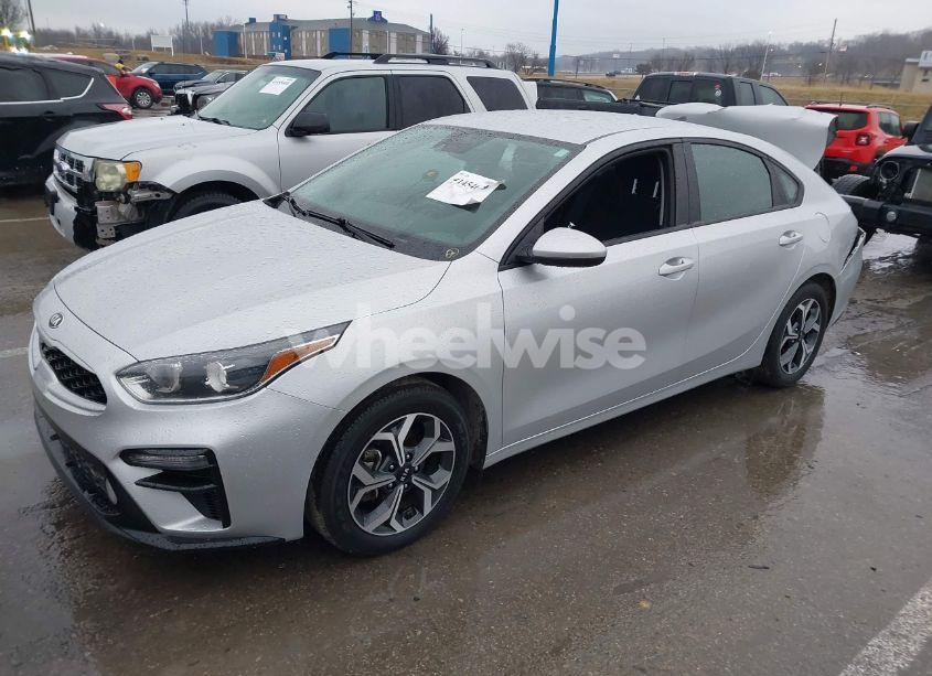 Photo 2 of 2021 Kia Forte LXS (VIN 3KPF24AD9ME327281)