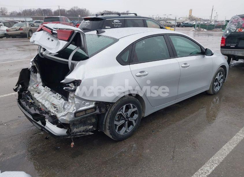Photo 4 of 2021 Kia Forte LXS (VIN 3KPF24AD9ME327281)