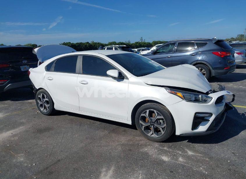 2021 Kia Forte LXS (VIN 3KPF24AD9ME355243) main photo