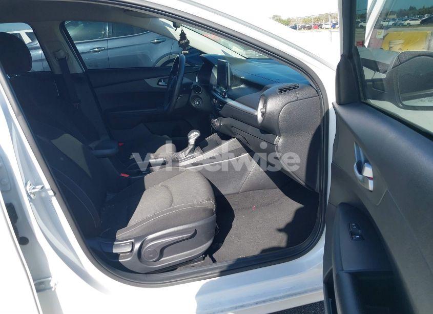 Photo 5 of 2021 Kia Forte LXS (VIN 3KPF24AD9ME355243)