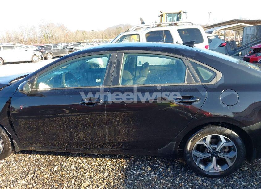 Photo 14 of 2021 Kia Forte LXS (VIN 3KPF24AD9ME358773)