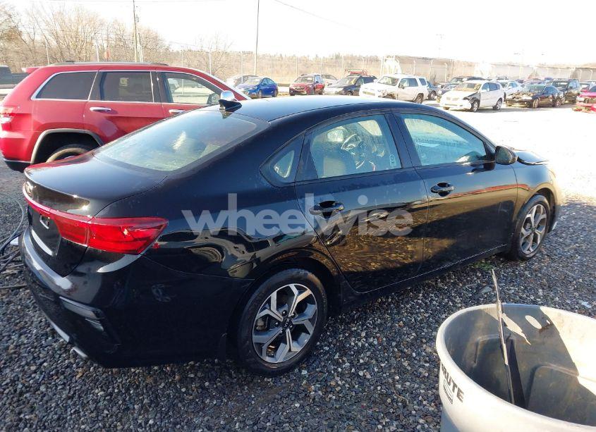 Photo 4 of 2021 Kia Forte LXS (VIN 3KPF24AD9ME358773)