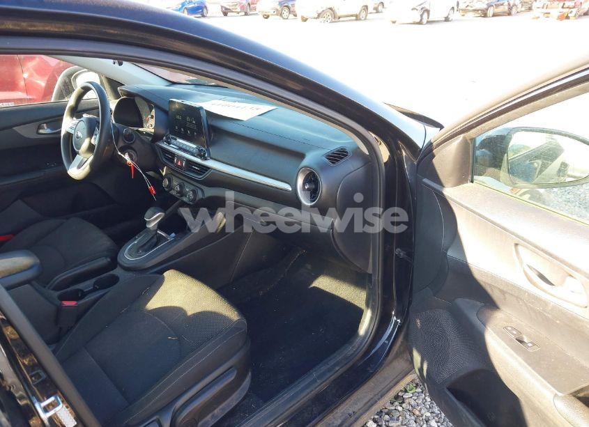 Photo 5 of 2021 Kia Forte LXS (VIN 3KPF24AD9ME358773)