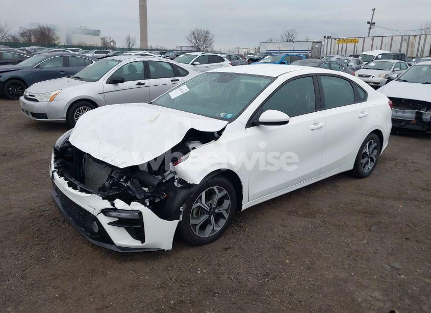 Photo 2 of 2021 Kia Forte LXS (VIN 3KPF24AD9ME375069)