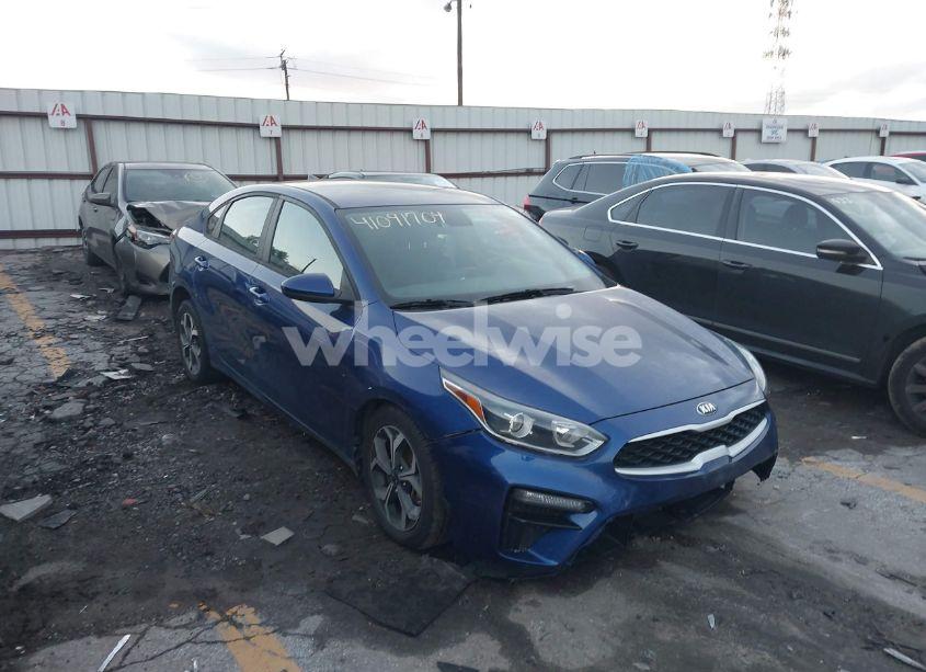 2021 Kia Forte LXS (VIN 3KPF24AD9ME376092) main photo