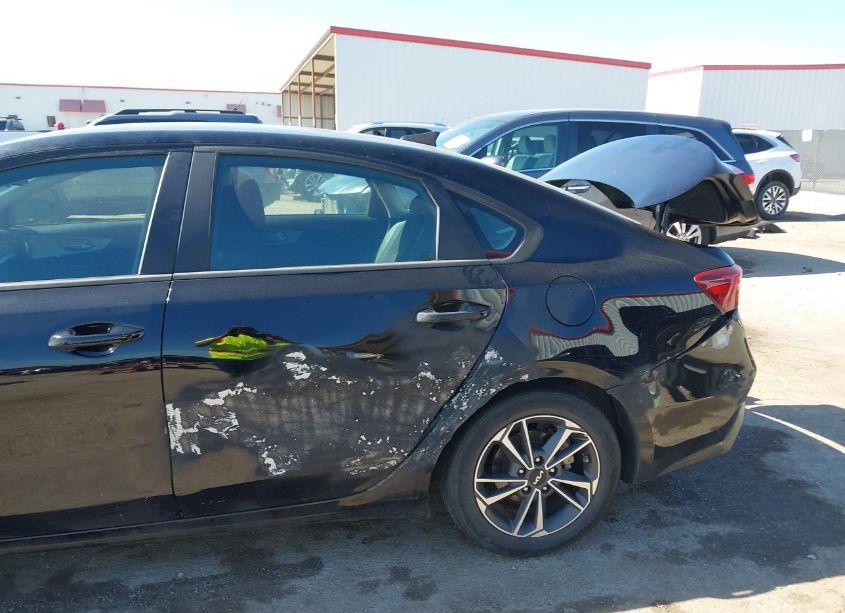 Photo 6 of 2022 Kia Forte LXS (VIN 3KPF24AD9NE425325)