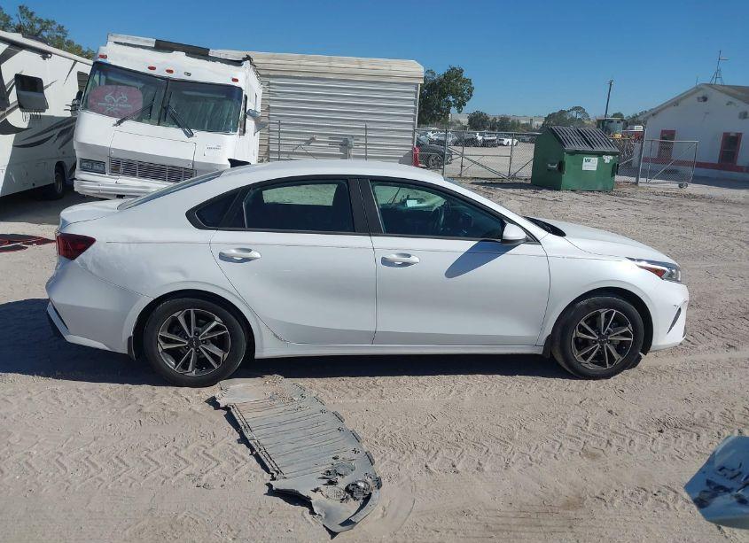 Photo 13 of 2022 Kia Forte LXS (VIN 3KPF24AD9NE430654)