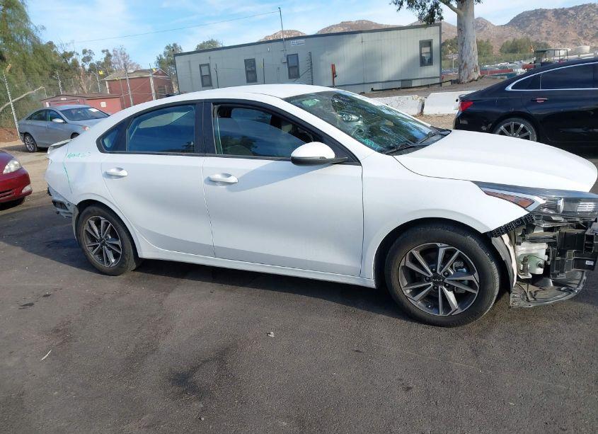 Photo 13 of 2022 Kia Forte LXS (VIN 3KPF24AD9NE433540)