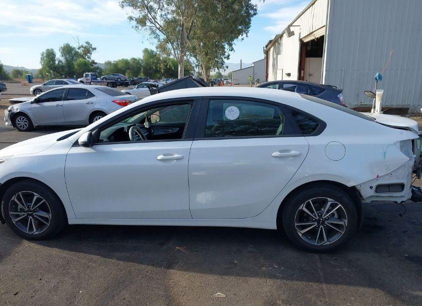 Photo 14 of 2022 Kia Forte LXS (VIN 3KPF24AD9NE433540)